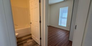 3 Bedroom 2 bath single family house Gallery 12