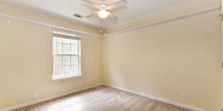 3 Bedroom, 2 Bath Home with Fully Fenced Yard – Pet Friendly! Gallery 19