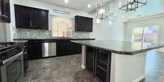 8412 Golden Amber Street Gallery 8