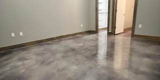 Gorgeous Condo minutes from The Pearl Gallery 15