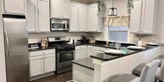 1398 Heights Park Drive SE Gallery 3