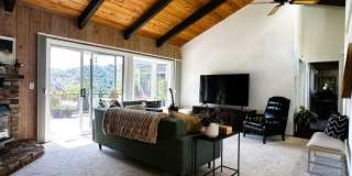 Three bedroom, two bathroom home with gorgeous views and sunroom for rent in the hills of Fairfax! Gallery 22