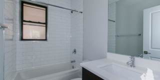 1952 W Nelson St, 1952 W Nelson St, Gallery 7