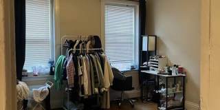 2 Bed Split (Or 1-Bed with Living Room) w Heat and Hot Water Inc! NEAR T Gallery 3