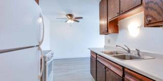 956 Place Apartments Gallery 31