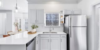 Halston South Point Halston South Point Gallery 1