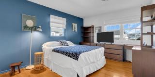 7 Howell Avenue Gallery 21