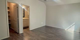 Charming 3 Bedroom Duplex In Surrey Hills Gallery 7