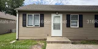 $595 - Available NOW! Beautiful 1 bedroom/ 1 bathroom Duplex Gallery 1