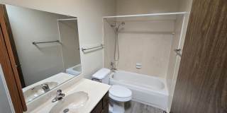 Gorgeous 3 Bedroom, 2 Bath home in great location Gallery 19