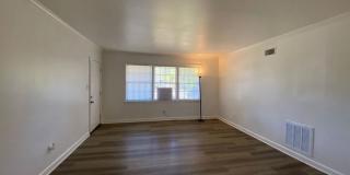 Charming 2-bedroom, 1.5-bath in Savannah, GA, Available now! Gallery 13