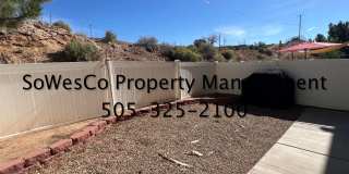 Gorgeous Townhome in Central Farmington with Three Bedroom Plus an Office Gallery 20