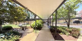 2 Bedroom/ 2 Bath condo on West End, 1 assigned covered parking spot, Small Storage Space included, Secured Entry Gallery 24
