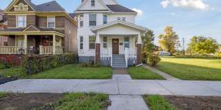 $1650 - Large 4 Bedroom, Renovated Home Gallery 1