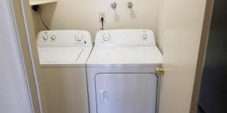 1BD/1BA close to Moana/So. Virginia $1,350 avail immediately Gallery 6