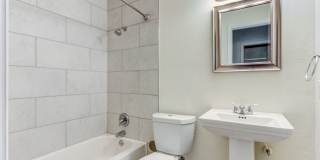 "The Belle Grove" One Bedroom Apartments (Wifi Included) Gallery 4