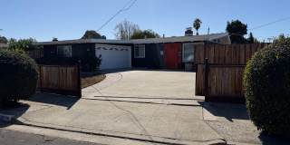 LARGE LOT, MODERN HOME WITH EV CHARGING STATION AND MUCH MORE!!! Gallery 1