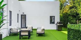 1120 Wallace Street Gallery 26