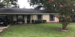 Beautiful 3 bedroom home! 1/2 off 1st month rent!!! Gallery 1