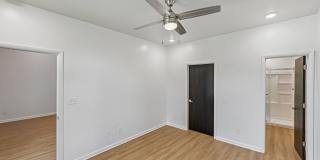 Cottage Court Gallery 70