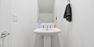 556 Enzo Street Gallery 36