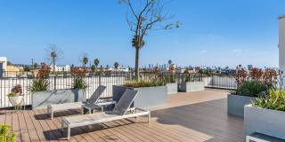 H Wood Apartments Gallery 68