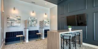 Mason Veranda Gallery 41