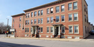 $1625 - 1 Bed / 1 Bath Apartment in Downtown Manchester with All Utilities Included! Gallery 3