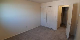 #410 OAK MANOR Gallery 10