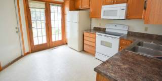 One Level Living in this 2br Townhome! Gallery 5
