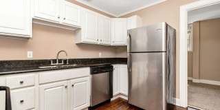 1377 Northwest Blvd - Apt B Gallery 10