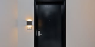 Verso Gallery 23