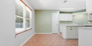 Your Own Backyard Oasis – 3 Bedroom Pool Home in South Crestview! Gallery 25