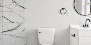 2301 Whittier Avenue - 1 Gallery 16