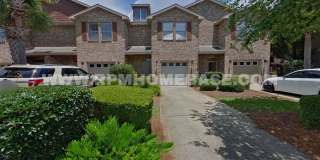 Freshly Updated 3-Bedroom Townhome in Reserve Pointe, Navarre Gallery 1