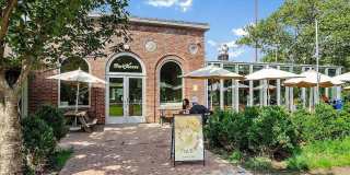540 Graham Avenue Gallery 14