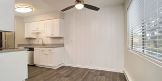 St. Charles Oaks Apartments Gallery 32