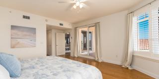 521 MANDALAY AVENUE Gallery 18