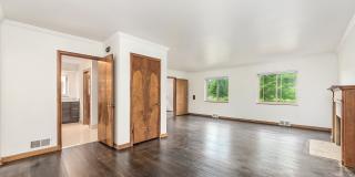 662 Eastmoor Boulevard Gallery 21