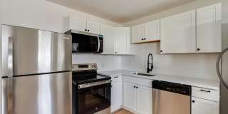 FULLY RENOVATED duplex in East Ridge! Gallery 1