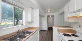Spacious 4 Bedroom Townhome in SLC w 1 car garage Gallery 4