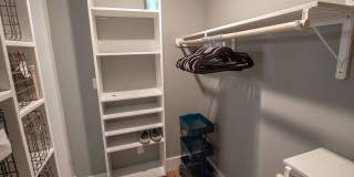 Modern 4bd Home - Fully Furnished Utilities Included Gallery 21