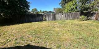 Well maintained home in desirable neighborhood! Gallery 37