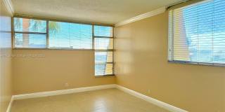 920 NE 199th St Gallery 15