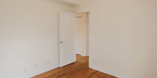 3521-29 1/2 N Broadway Gallery 49