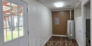 1121 Luther East Gallery 11