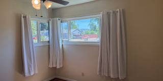 Beautifully updated 3-bedroom 1 bath duplex in Springfield! Gallery 10