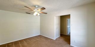 Viewable May 6th!  Small Pets Accepted! Gallery 23