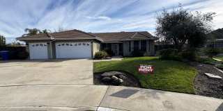 Spacious home with 3 Car Garage  Pool Available Now! Gallery 1