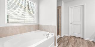 100 Petunia Court Gallery 21